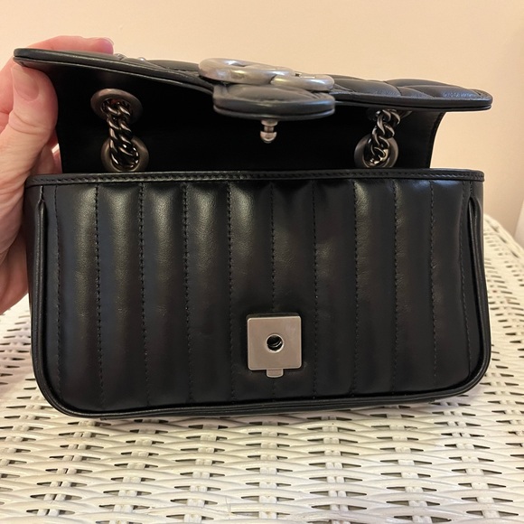 SOLD Gucci GG Marmont Mini chain shoulder bag. - Picture 7 of 15